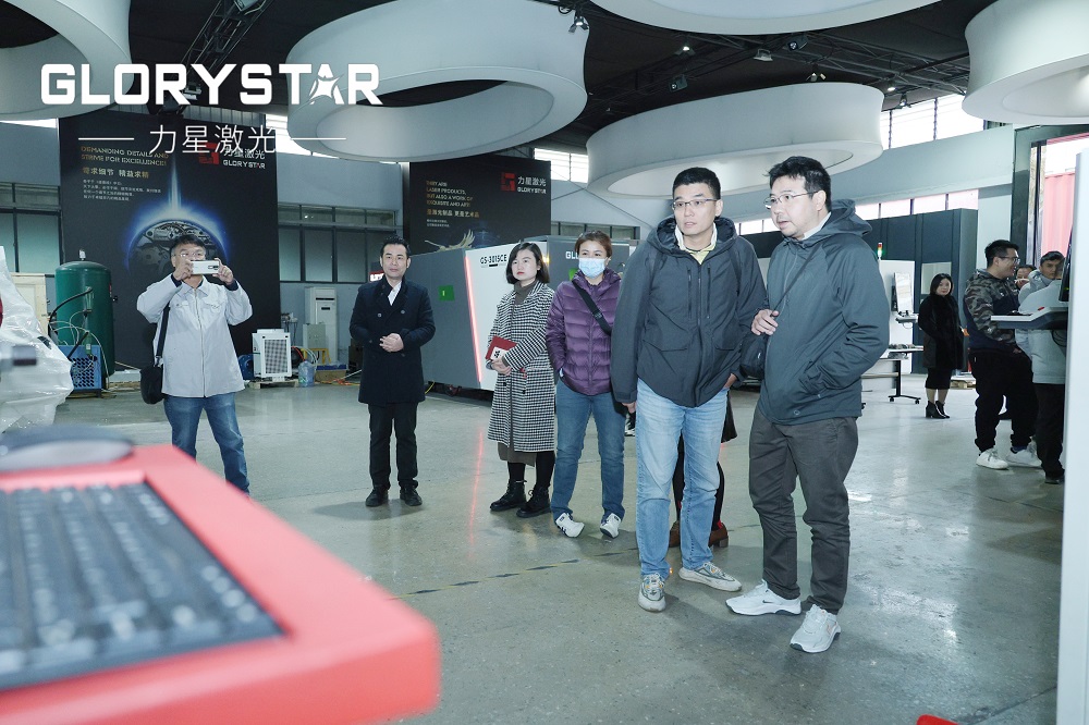 泰國(guó)客戶蒞臨力星激光，開(kāi)啟萬(wàn)瓦設(shè)備合作之旅
