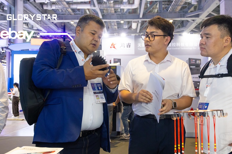 力星激光2024上海工博會捷報頻傳!再獲30000瓦高功率設(shè)備簽單! 力星激光2024上海工博會捷報頻傳!再獲30000瓦高功率設(shè)備簽單!