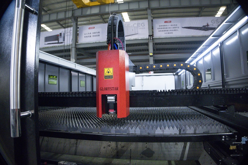 激光切割機2.jpg 激光切割機2.jpg