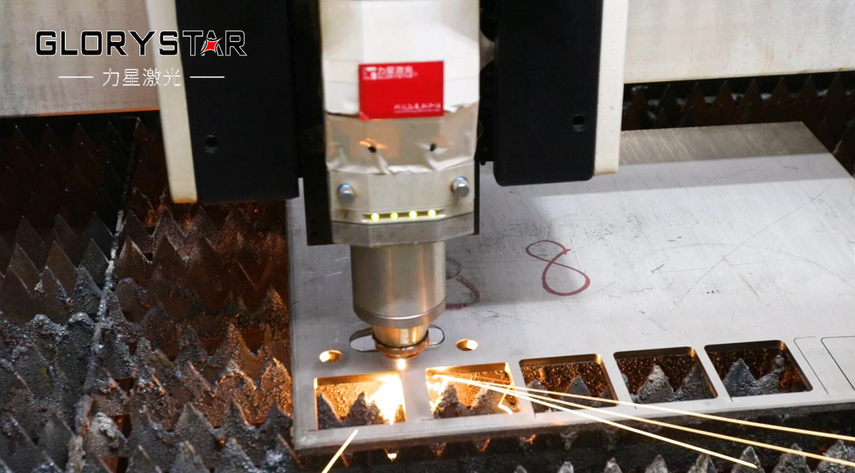 光纖激光切割機(jī)的切割氣體及壓力選擇解析